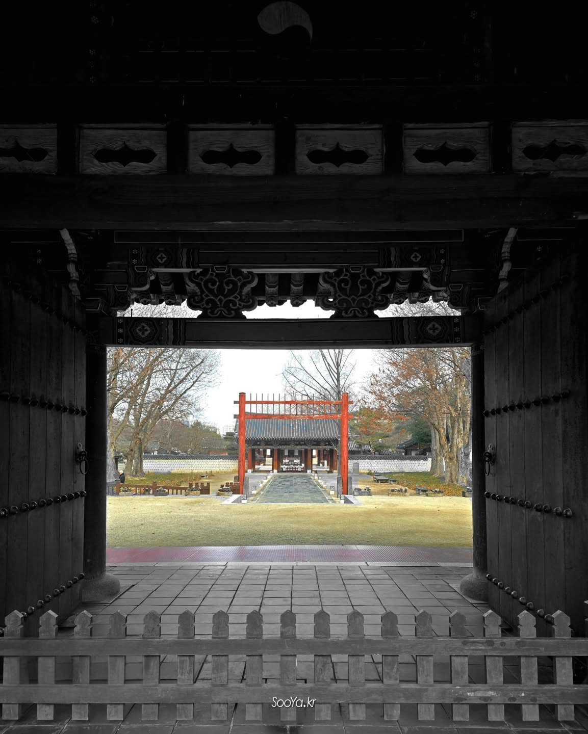 <풍패지심豊沛之心>

http://sooya.kr

#cyber사이비사진전
#수야의관점놀이
#거짓말이야기
#자그마한이야기